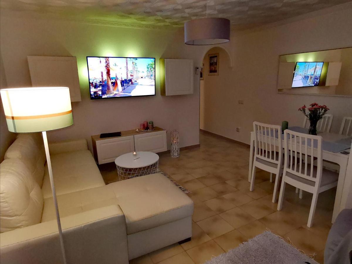 Apartamento Regina Apartment ฟูเอนฮิโรลา ภายนอก รูปภาพ